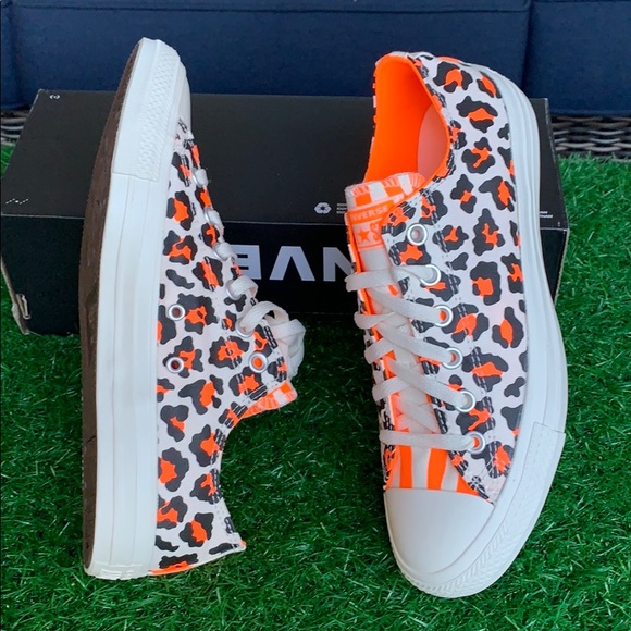 Converse CTAS OX egret great/total orange/black MN - Picture 2 of 16